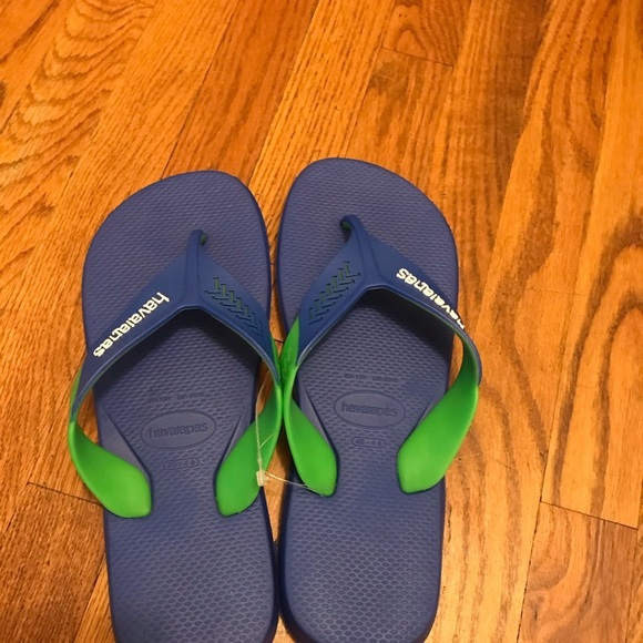 NWOT Havaianas blue green flip flops - Picture 2 of 3
